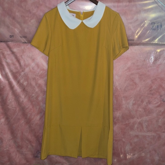 A gorgeous yellow knee length dress - Picture 1 of 6